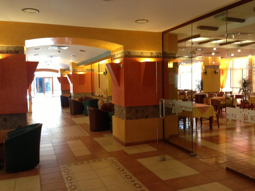 Kiparisite Hotel Pantai Sunny Luaran gambar